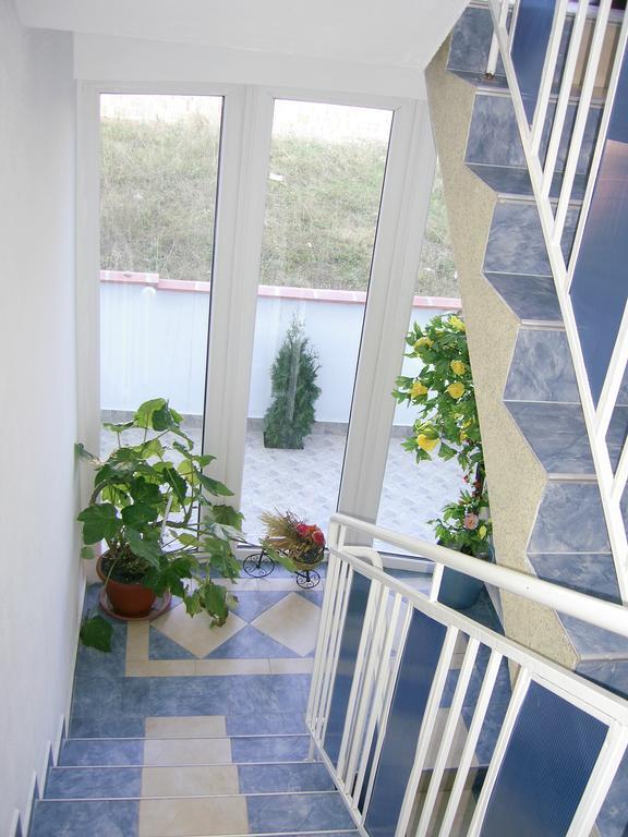 Sianie Guest House Ravda Buitenkant foto