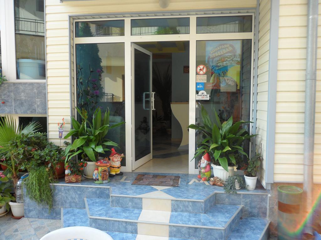Sianie Guest House Ravda Buitenkant foto