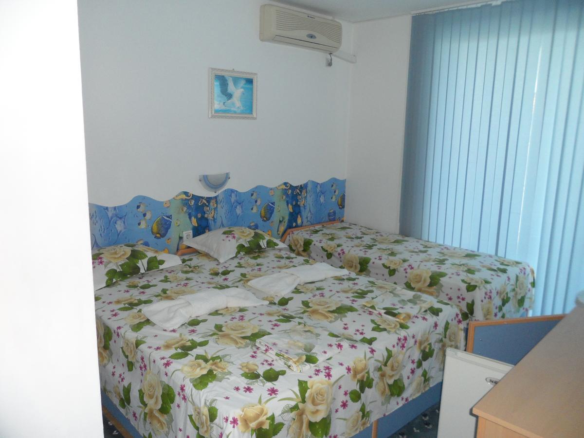 Sianie Guest House Ravda Buitenkant foto