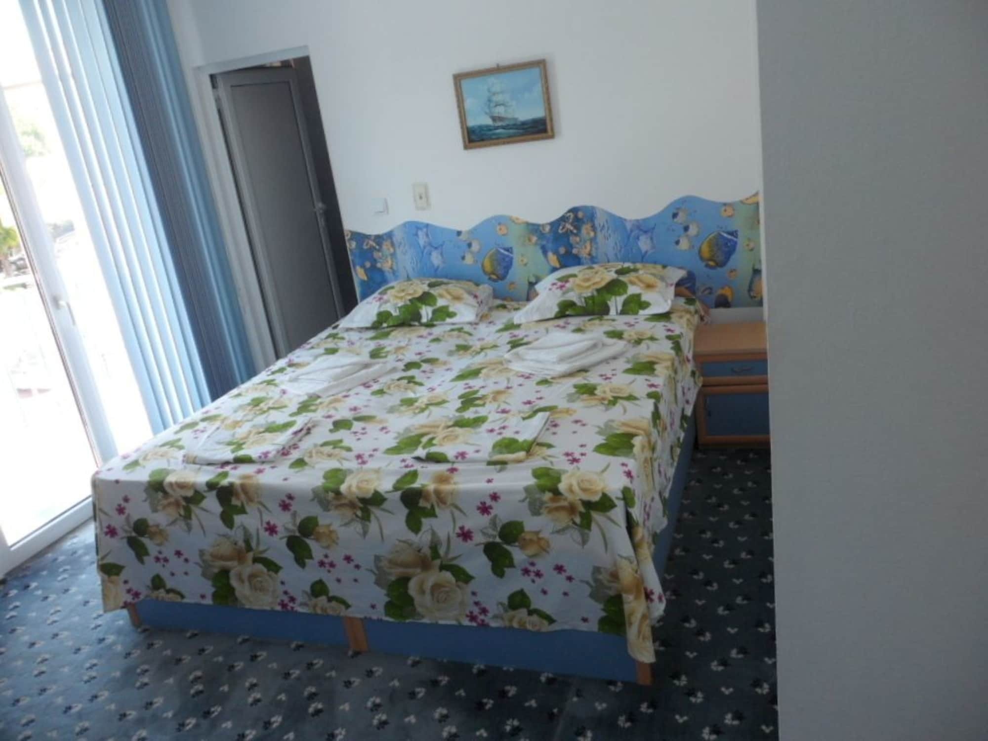 Sianie Guest House Ravda Buitenkant foto