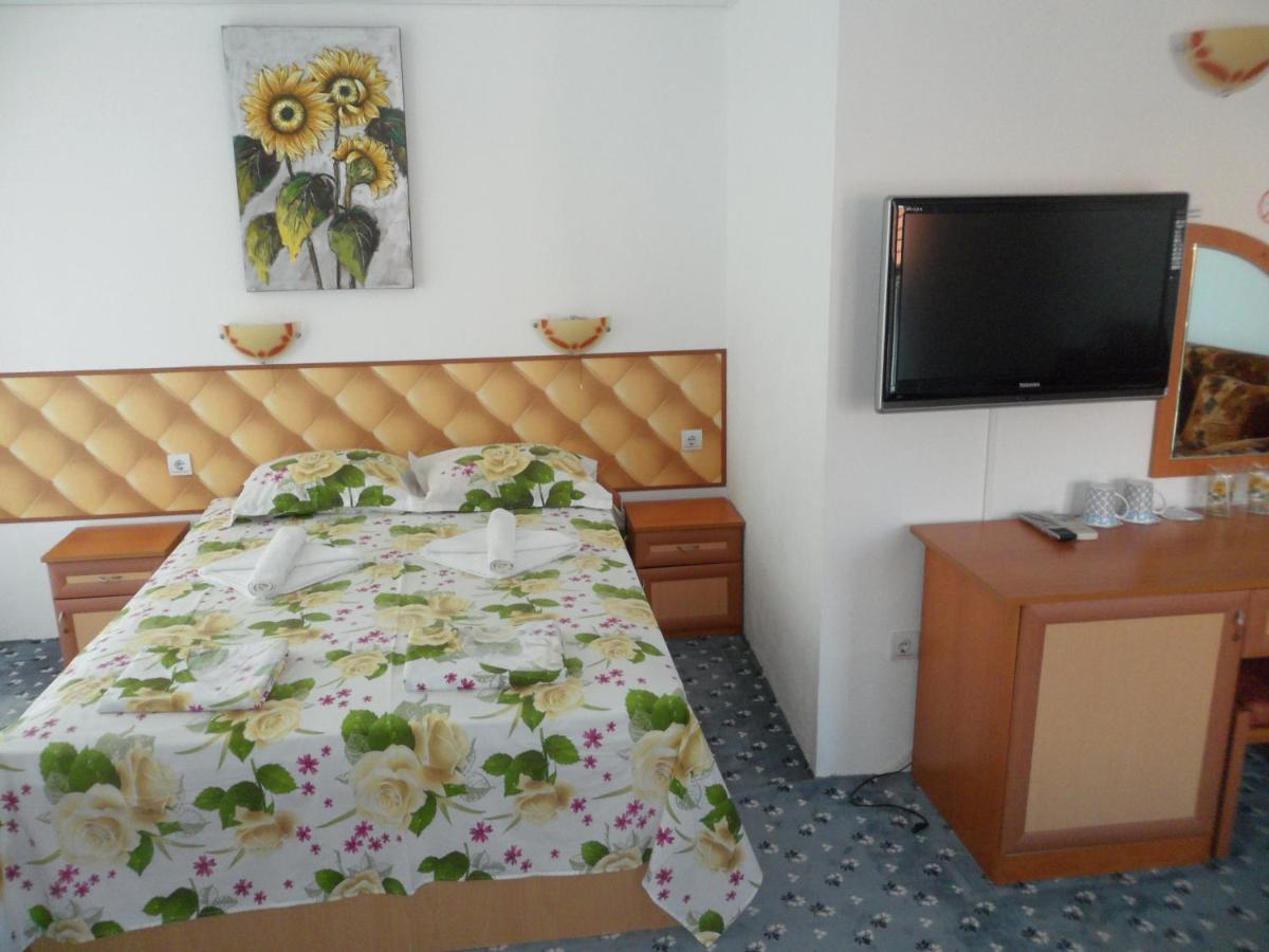 Sianie Guest House Ravda Kamer foto