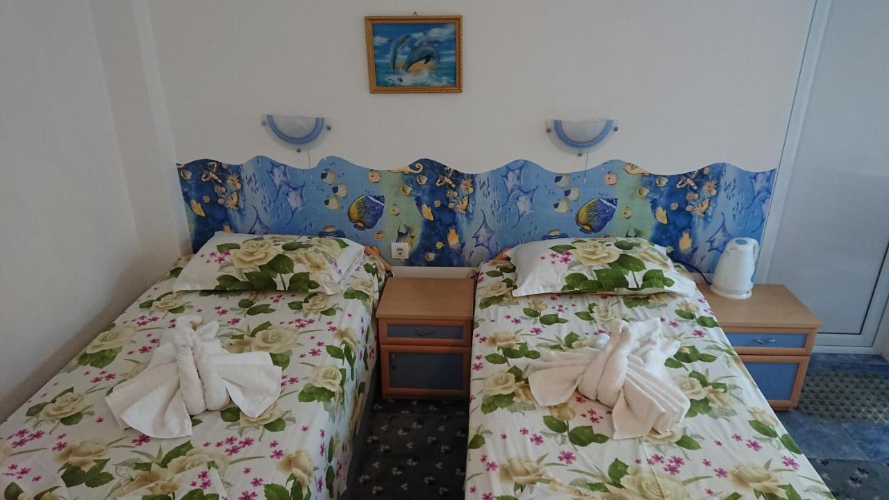 Sianie Guest House Ravda Buitenkant foto